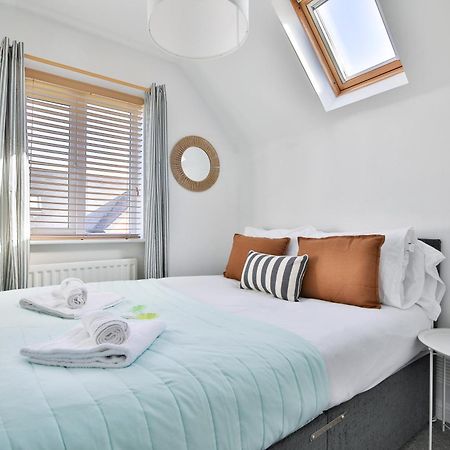 Stayright 2 Bed Beach House With Private Parking- Next To Barry Beach And Jackson Bay Extérieur photo