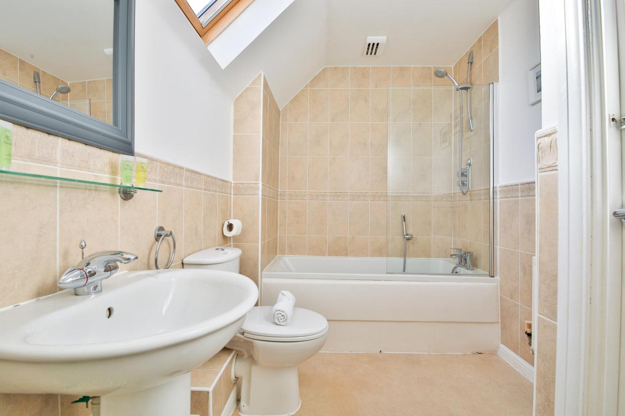 Stayright 2 Bed Beach House With Private Parking- Next To Barry Beach And Jackson Bay Extérieur photo