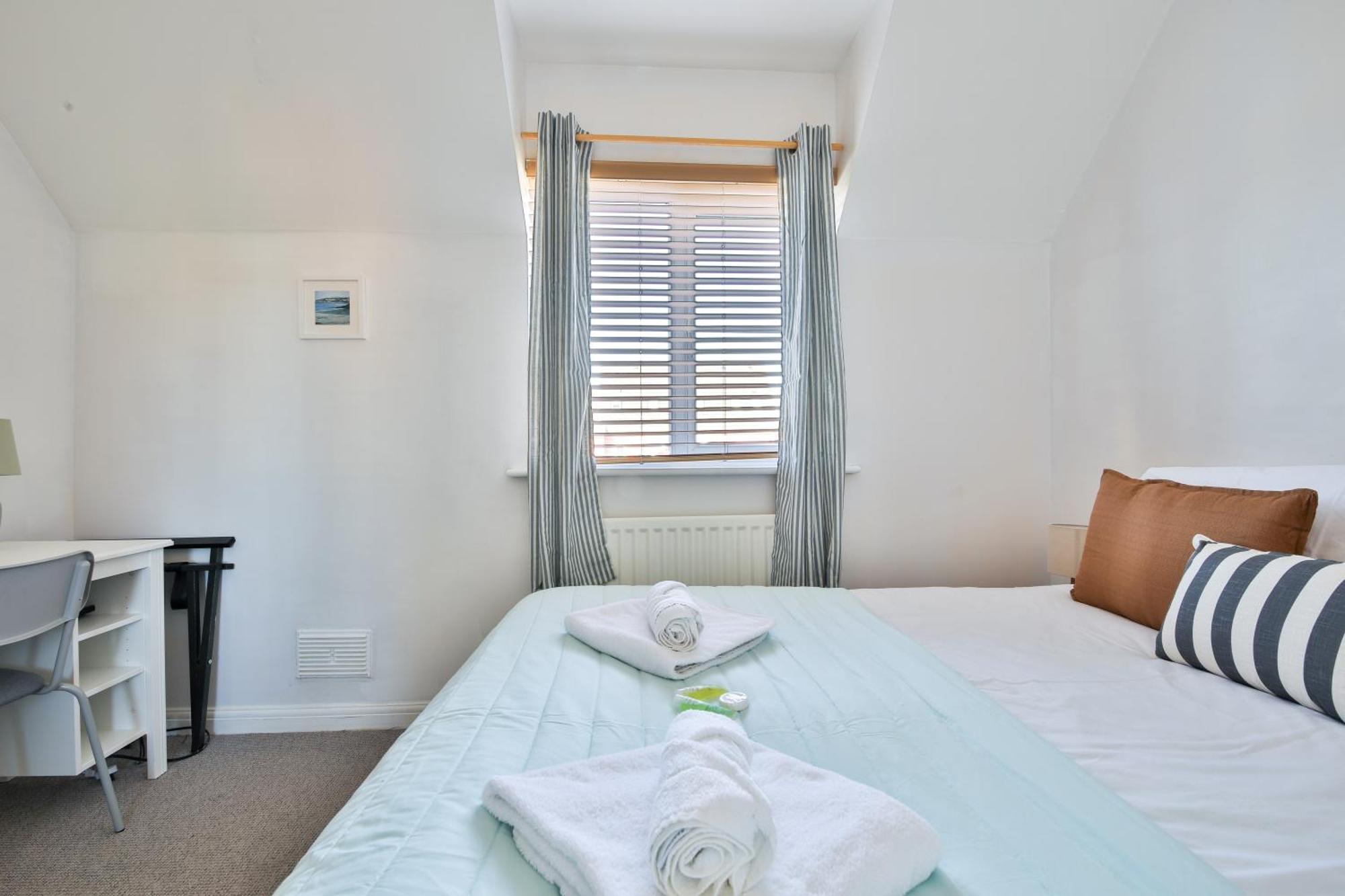 Stayright 2 Bed Beach House With Private Parking- Next To Barry Beach And Jackson Bay Extérieur photo
