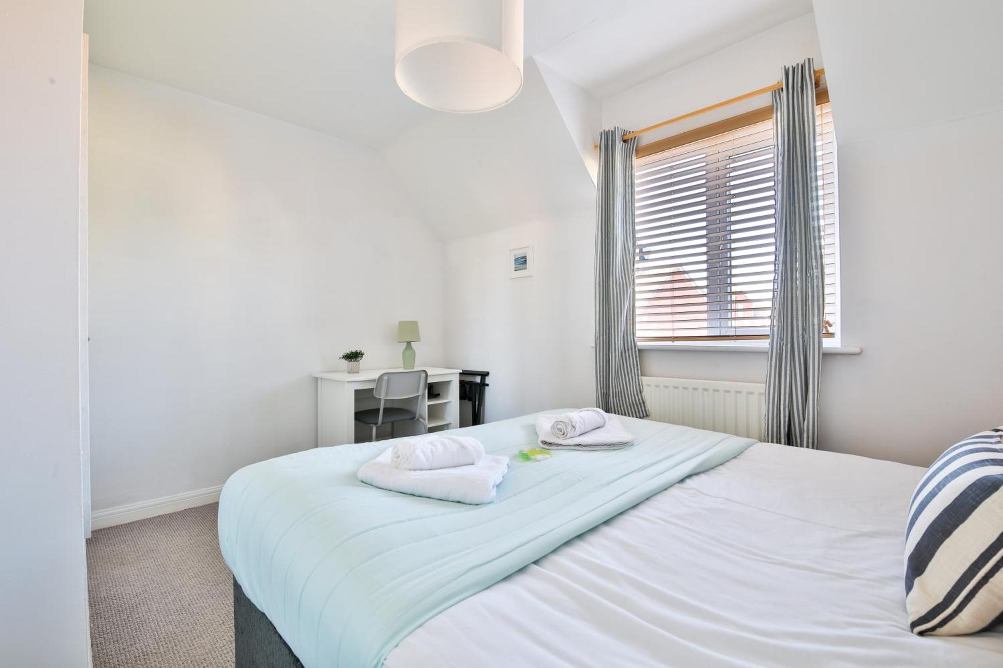 Stayright 2 Bed Beach House With Private Parking- Next To Barry Beach And Jackson Bay Extérieur photo