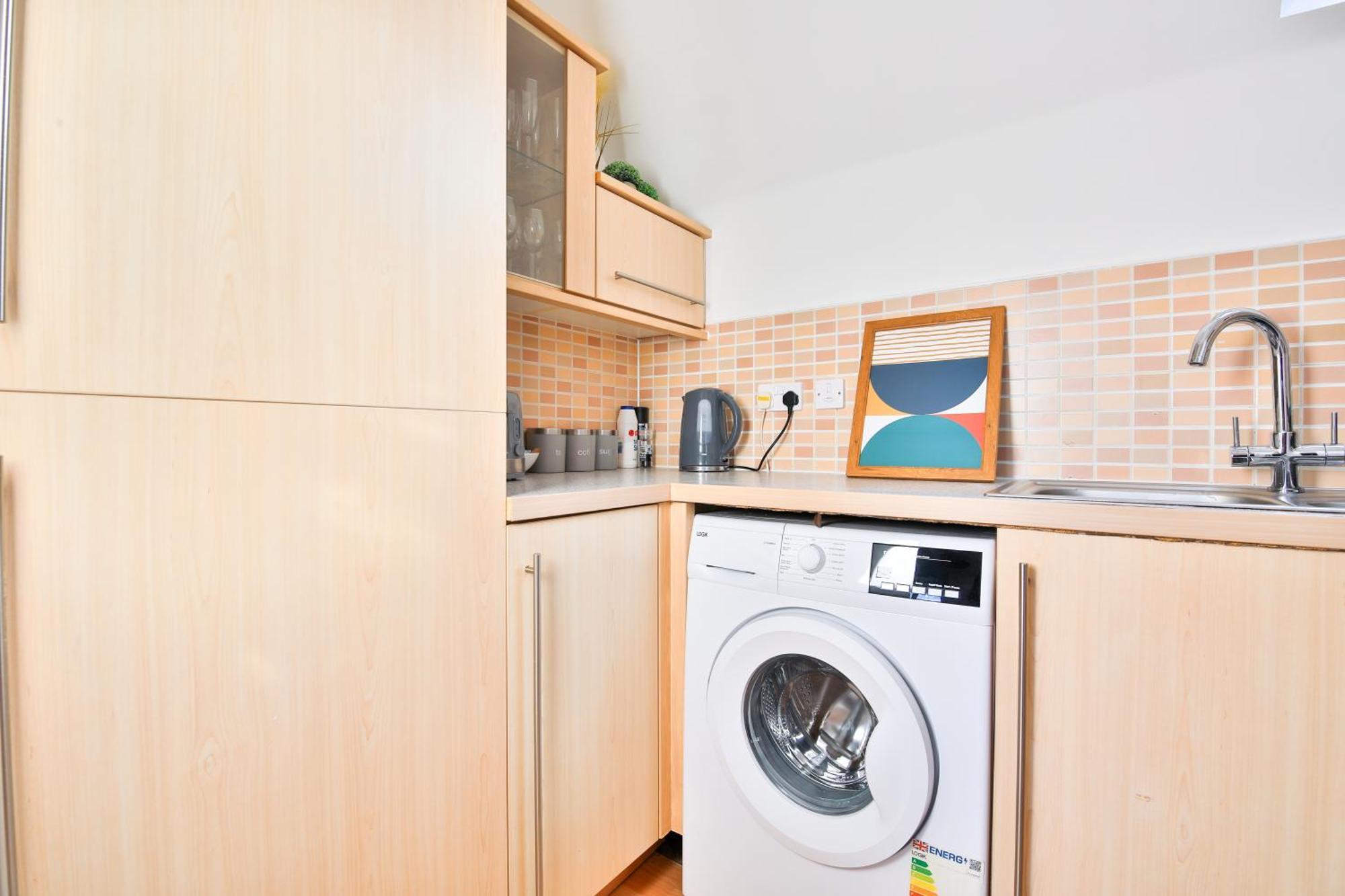 Stayright 2 Bed Beach House With Private Parking- Next To Barry Beach And Jackson Bay Extérieur photo