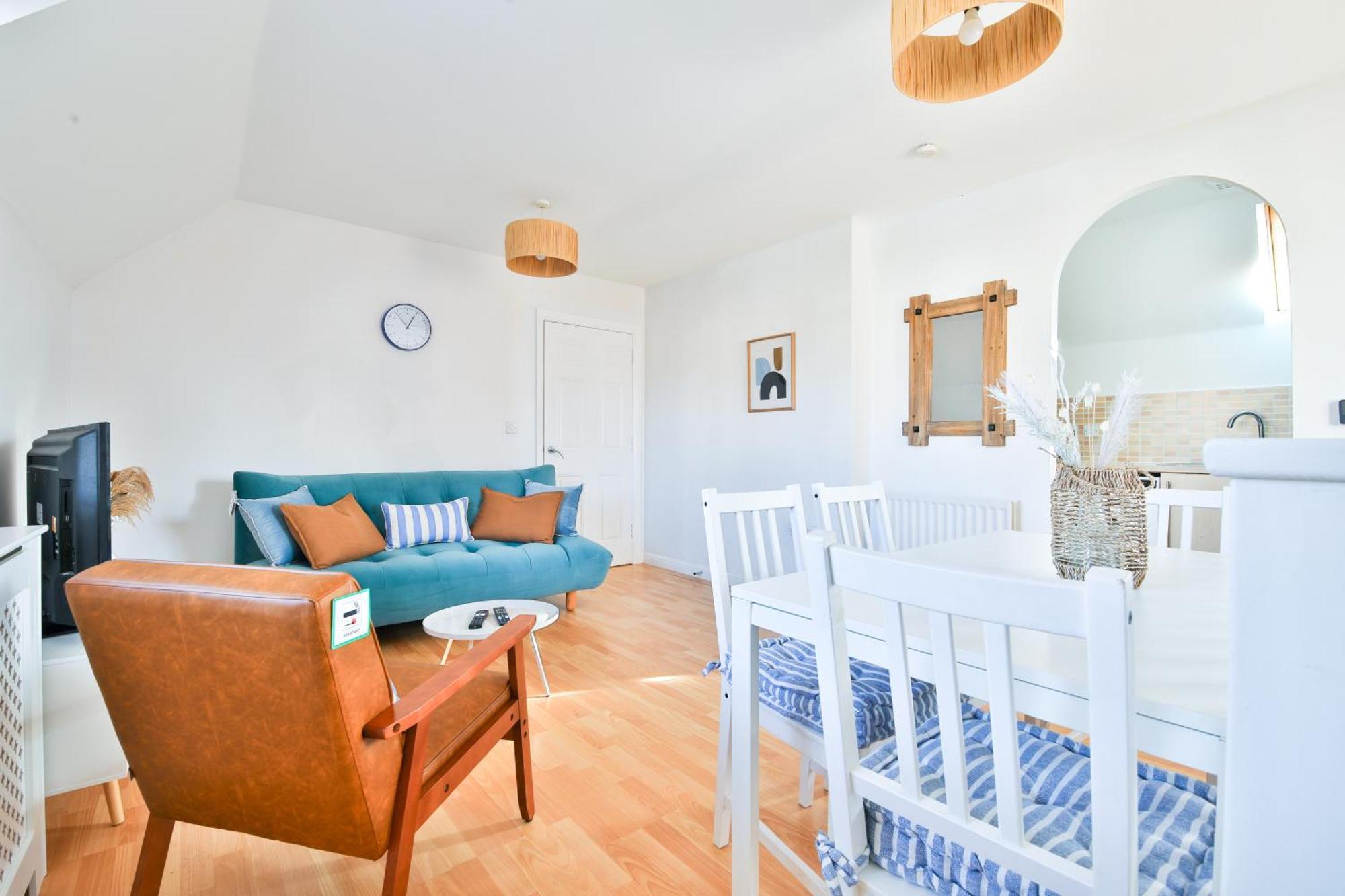 Stayright 2 Bed Beach House With Private Parking- Next To Barry Beach And Jackson Bay Extérieur photo